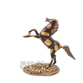 تمثال حصان نحاسي