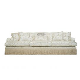 كنبة 4 مقعد اوف وايت مشجر بتفاصيل شراشيب