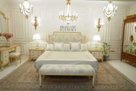 غرفة نوم كاملة كلاسيك خشب لون ابيض و ذهبي 