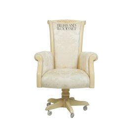كرسي مدير كلاسيك بتنجيد اوف وايت مزخرف