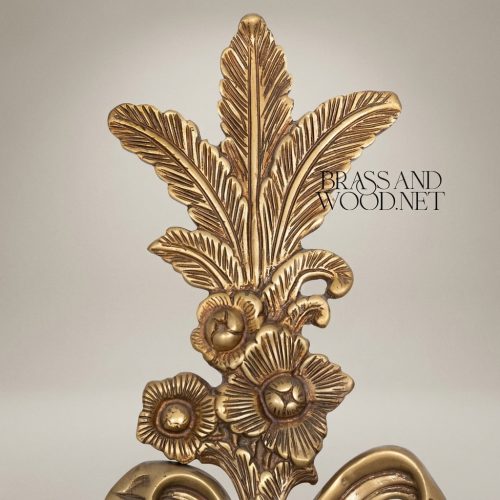 Baroque Brass Three-Arm Wall Sconce Acanthus Floral Crest Off-White Shades Brass and Wood Antique gold Front | Brass & Wood
