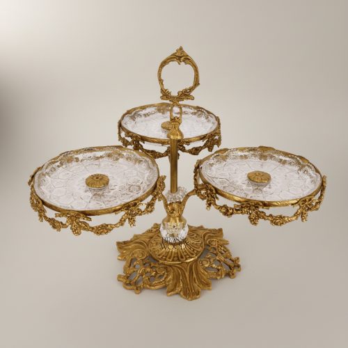 طبق حلوى ثلاثي الطوابق باروكي من النحاس والكريستال بإطار زهري منقوش