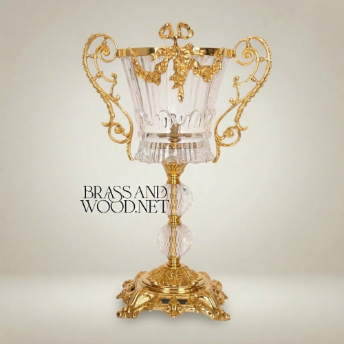 كأس فازة باروكية من الكريستال والنحاس - مقابض حلزونية وقاعدة مشغولة