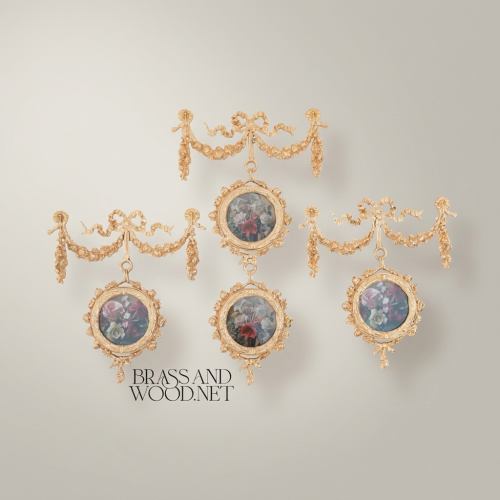 Louis XVI Neoclassical Brass Wall Hanging Floral Medallion Garland Swag Ornate Frame – Brass and Wood Gold Front | Brass & Wood