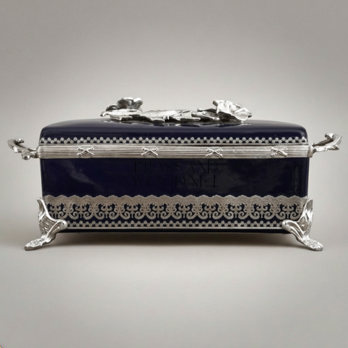 Rococo Brass & Ceramic Tissue Box - Navy Blue Floral Wreath Lid