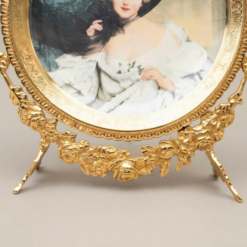 Rococo Brass Oval Decorative Plate Stand - Floral Garland & Bow Crest