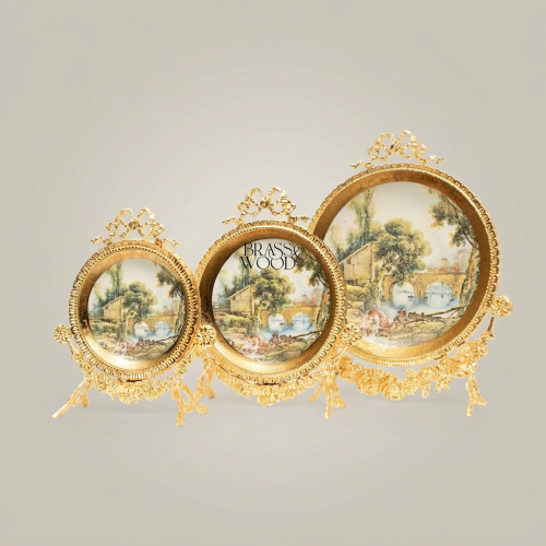 Rococo Brass Standing Decorative Plate Set — Pastoral Scene Round Frame