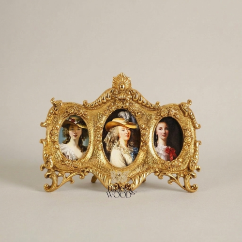 إطار صور ثلاثي بيضاوي على طراز الروكوكو من النحاس بزخارف أكانثوس وأوراق لفائفية