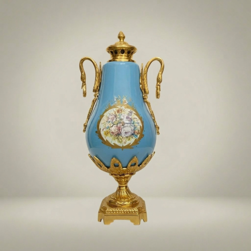 مزهرية فازة سيفر بغطاء من السيراميك الفيروزي بمقابض عنق البجعة والميدالية الزهرية